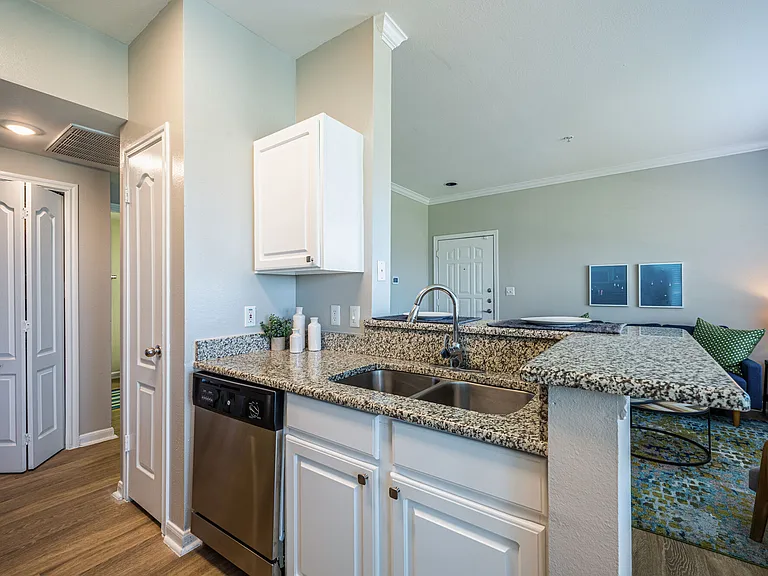 Baypoint Apartments — Photo 79