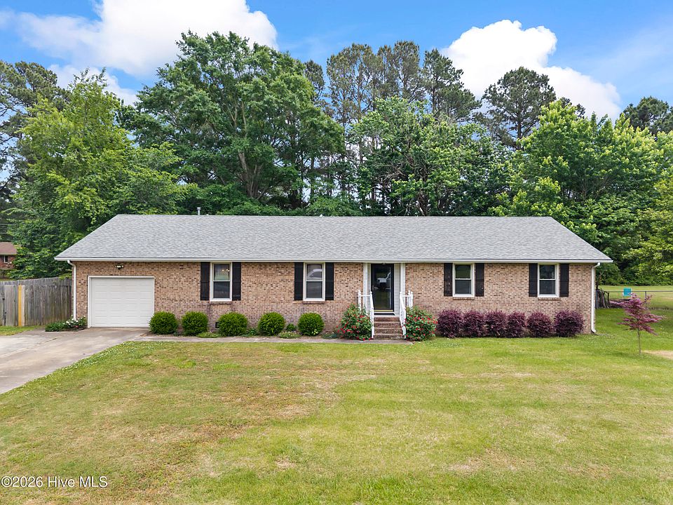 1st image of 606 Forest Hill Circle