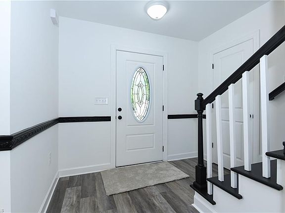 5th image of 213 S English St