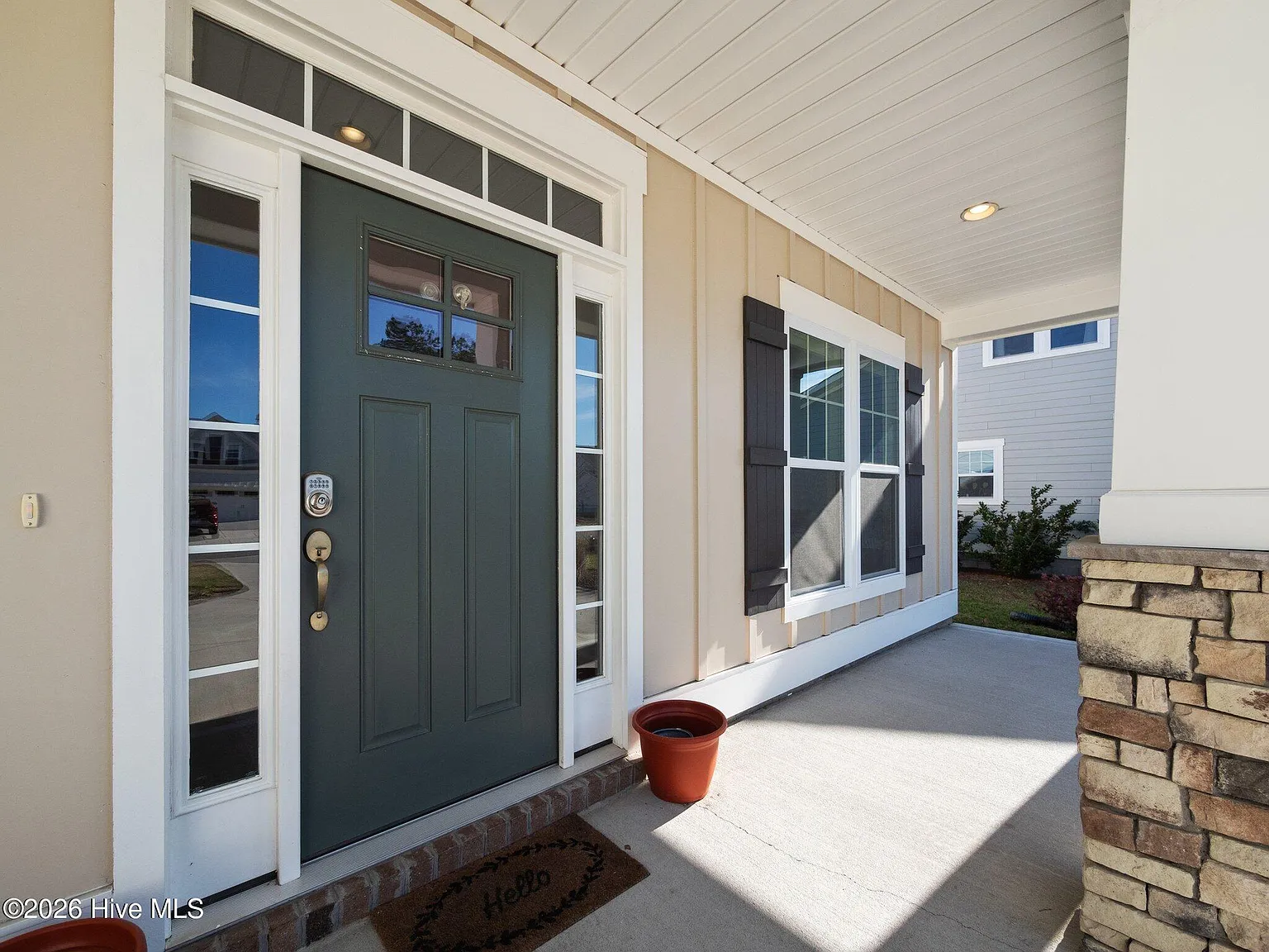 4 bed, 3.0 bath, 2362 sqft, $3,100 — Photo 4