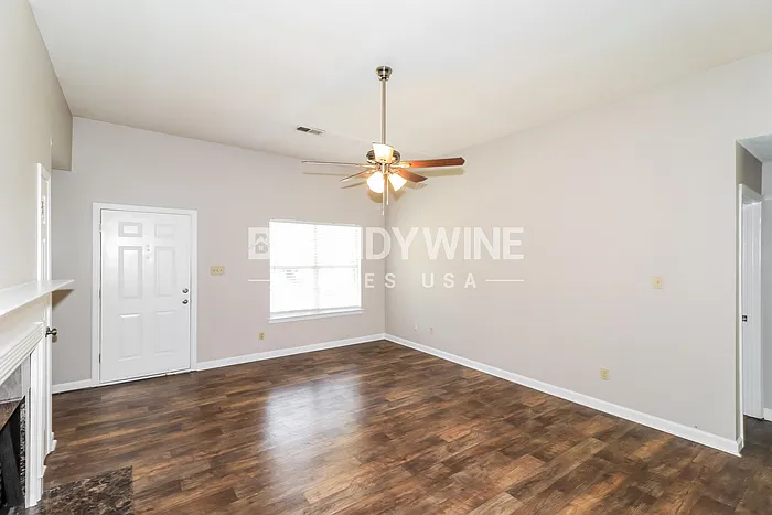 8404 Jacob Dr — Photo 5