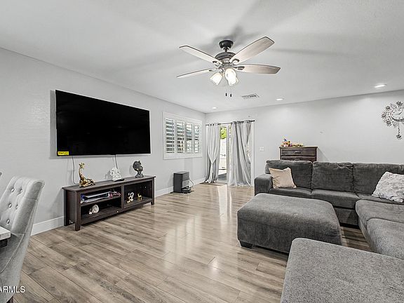 3rd image of 4924 S 23RD Avenue