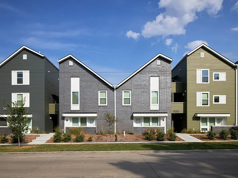 Gatehouse Rows Apartments — Photo 2