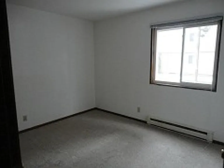 1816 Bloedel Ave — Photo 2