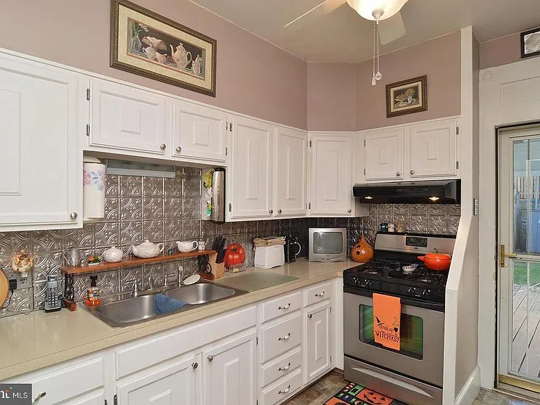 1314 Green St — Photo 6