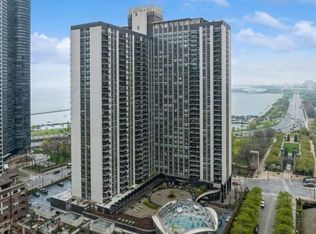 400 E Randolph St APT 805, Chicago, IL 60601