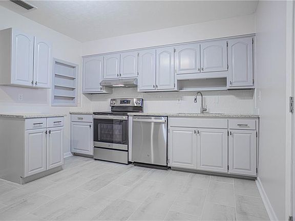 4th image of 907 28th St