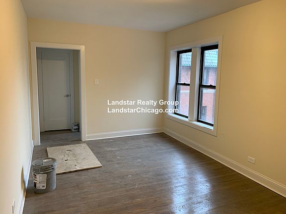 3rd image of 3306 W Schubert Ave APT 3R