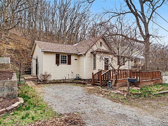 2nd image of 246 Hickory St