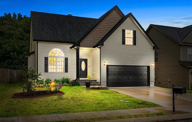 1257 Eagles View Dr — Photo 1