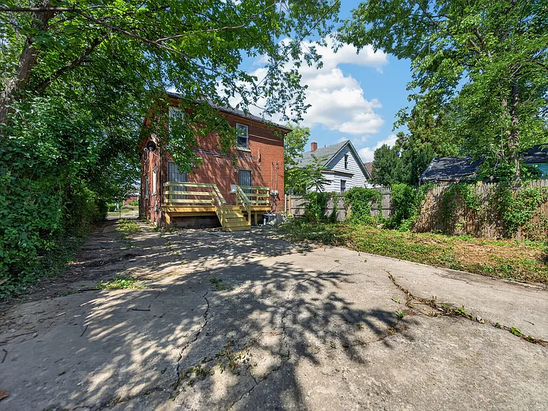 4812 Chalmers Ave — Photo 19