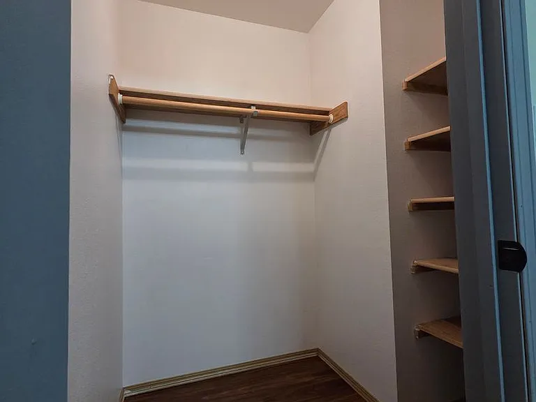 21835 Crest Ln SE — Photo 20