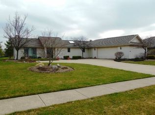 32979 Pineview Cir, North Ridgeville, OH