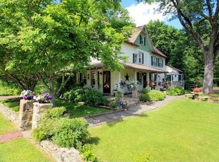 4 McCatharn Rd, Lebanon, NJ 08833