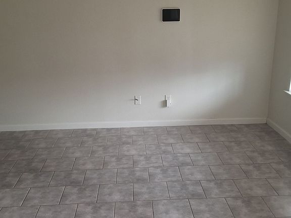 4th image of 400 W St John Ave APT A