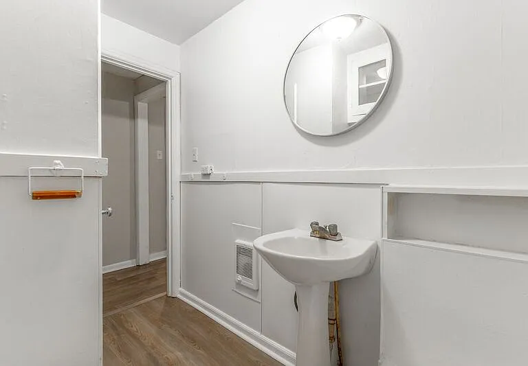 518 E Manning St #5 — Photo 13