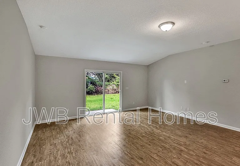 10351 Pinehurst Dr — Photo 6