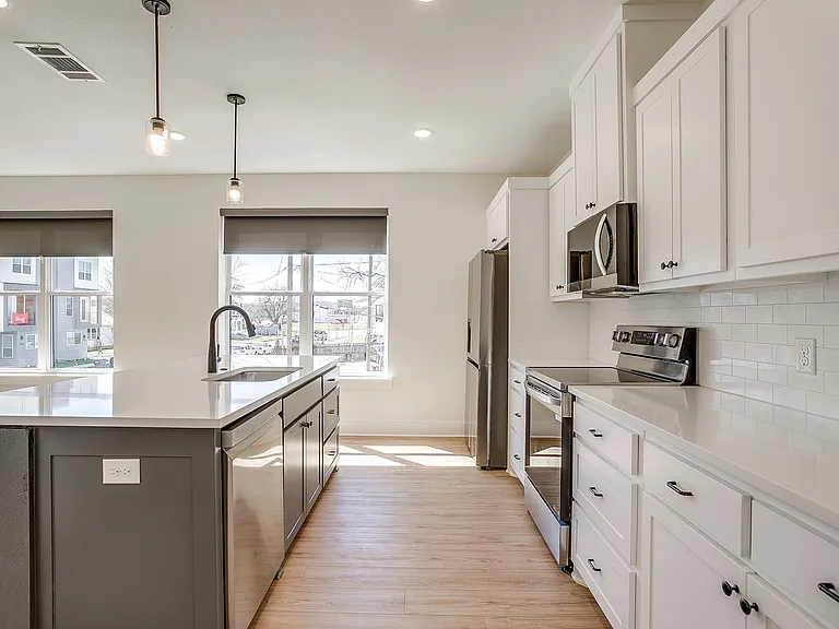 2320 Benbrook Blvd — Photo 30