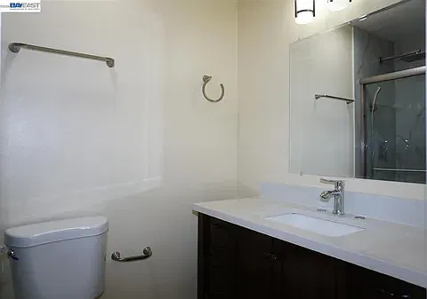 3 bed, 1098 sqft, $3,650 — Photo 4