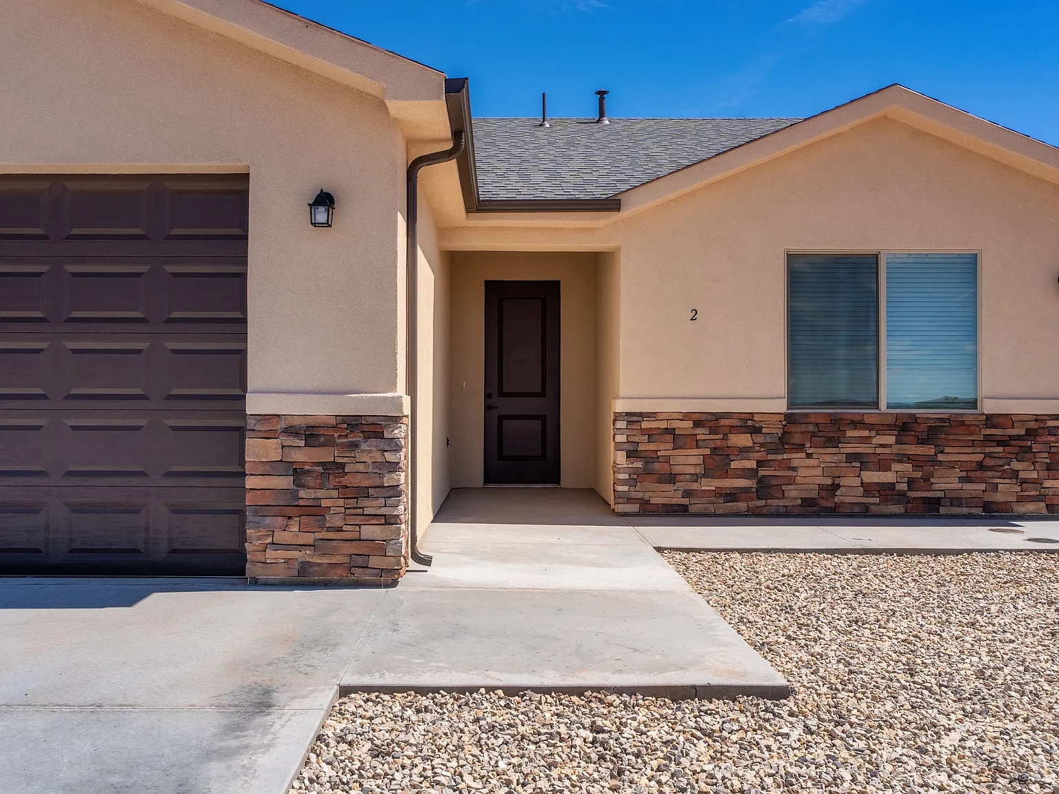 3 bed, 1476 sqft, $2,000 — Photo 2
