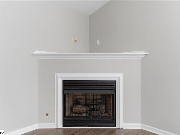 5th image of 20 Laurelhurst Ct