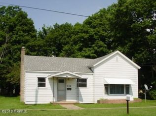 215 S George St, Decatur, MI 49045