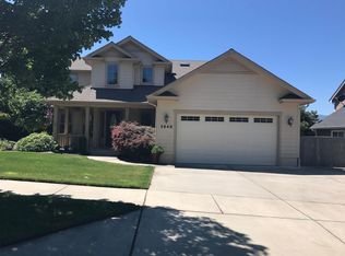 3848 Crystal Springs Dr, Medford, OR