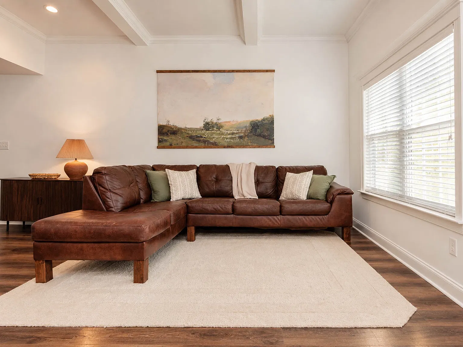 3 bed, 1600 sqft, $2,500 — Photo 4