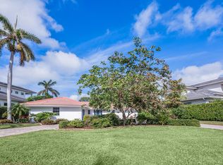 735 Parkview Ln, Naples, FL 34103