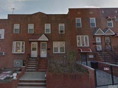 2015 26th St, Long Island City, NY, 11105
