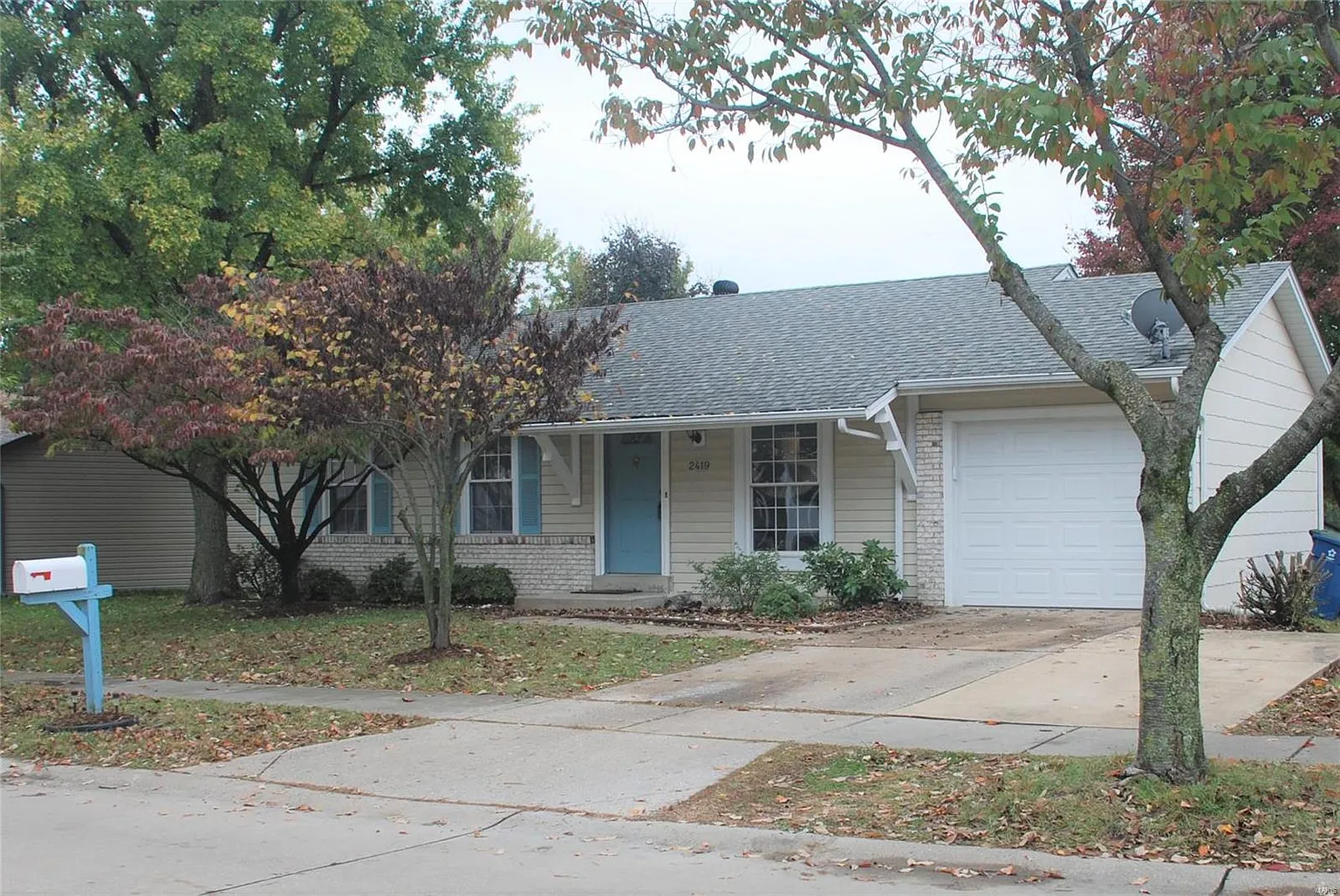 2419 Pheasant Run Dr photo 1