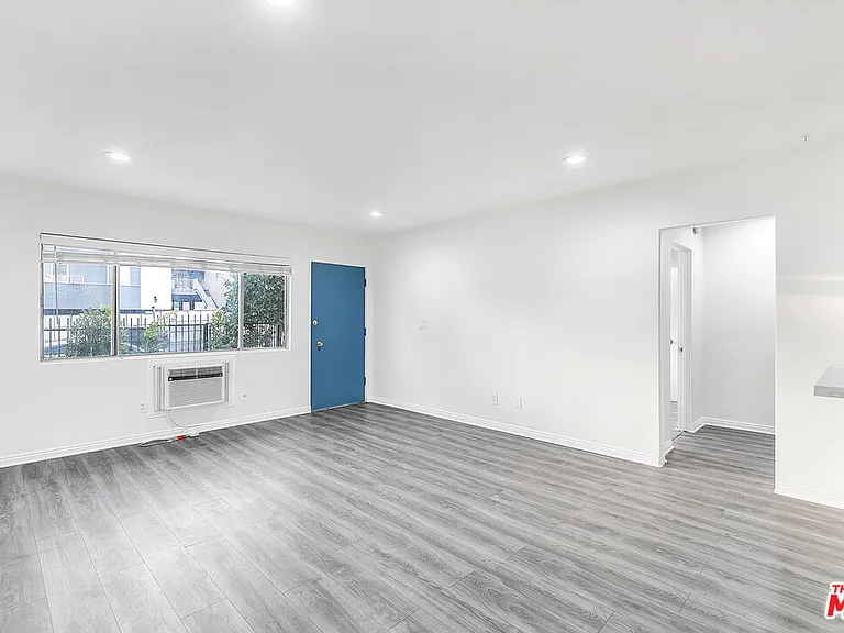 1630 N Harvard Blvd #1 — Photo 5