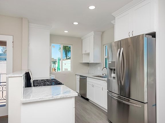 2nd image of 3425 33rd St