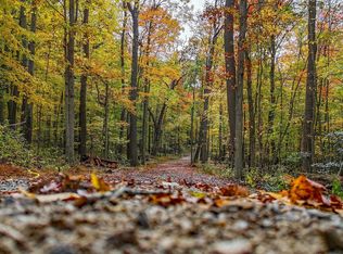 21 Snake Hill Rd, Morgantown, WV 26508