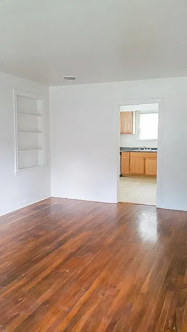 3 bed, 1350 sqft, $1,699 — Photo 4