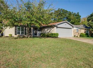 1808 Pamela Ln, Fort Worth, TX 76112