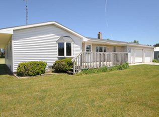 6960 W 10 1/2 Rd, Mesick, MI 49668