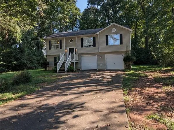 4176 Heatherstone Dr, Gillsville, GA 30543