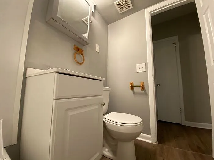 1 bed, 1.0 bath, 700 sqft, $895 — Photo 4