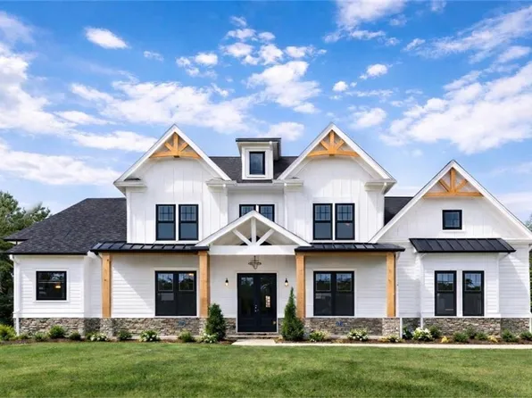 121 Palisade Dr, Rydal, GA 30171