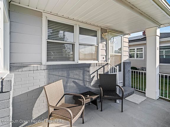 3rd image of 11 Greenville Court