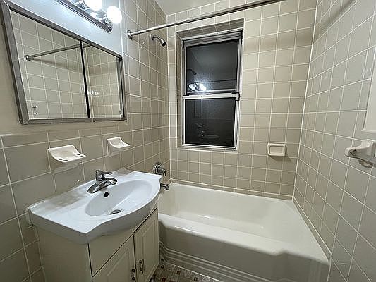 4th image of 110-40 72nd Ave #1G1