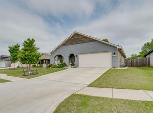 20051 Park Ln, Harrah, OK 73045