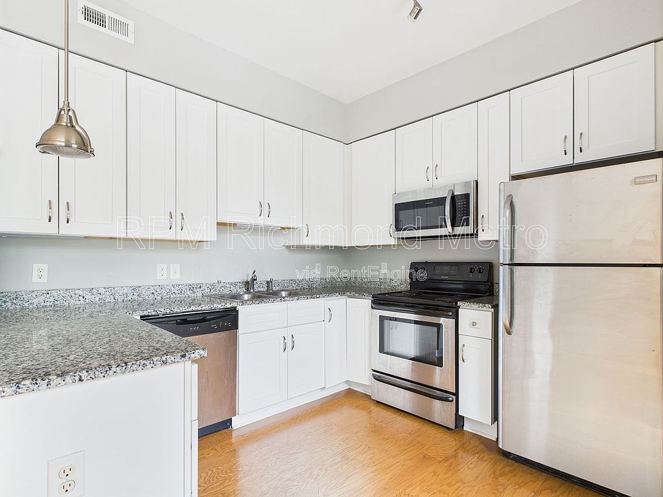 1st image of 2028 W Cary St APT 3