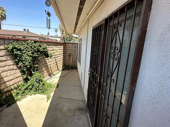 5th image of 4000 Dana St
