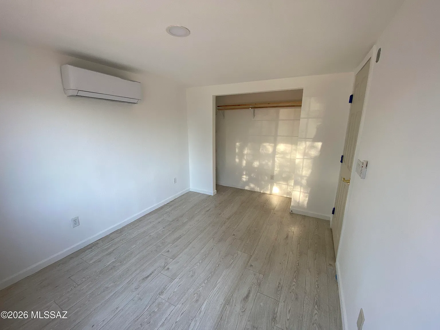 3 bed, 1.0 bath, 3159 sqft, $1,500 — Photo 4