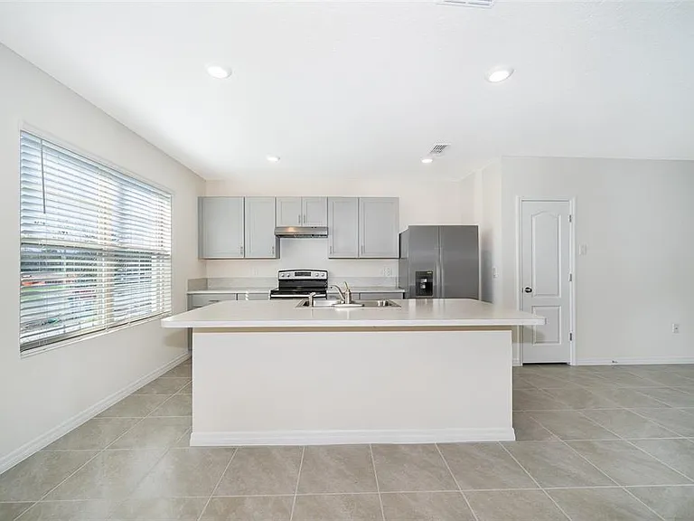 1815 Red Canyon Dr — Photo 7