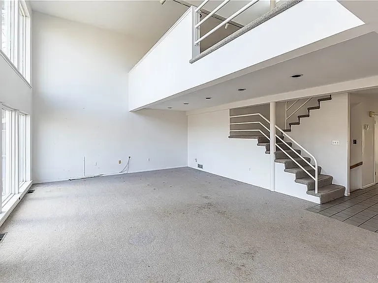 7520 Spectrum Way — Photo 10