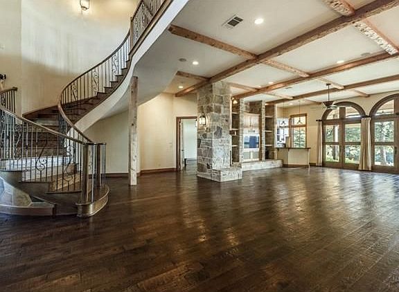 4th image of 3629 Wooded Creek Cir