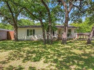 2016 Jenson Rd, Fort Worth, TX 76112